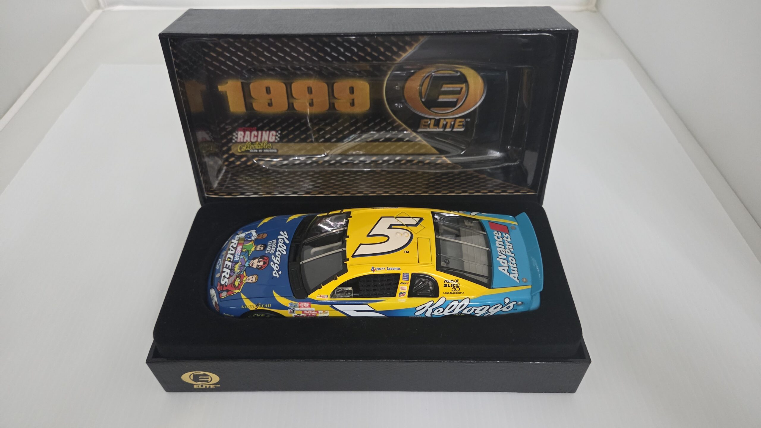 20000-2 2-20000-1 NASCAR #5 Terry Labonte Kellogg's Diecast 1:24 - Image 1