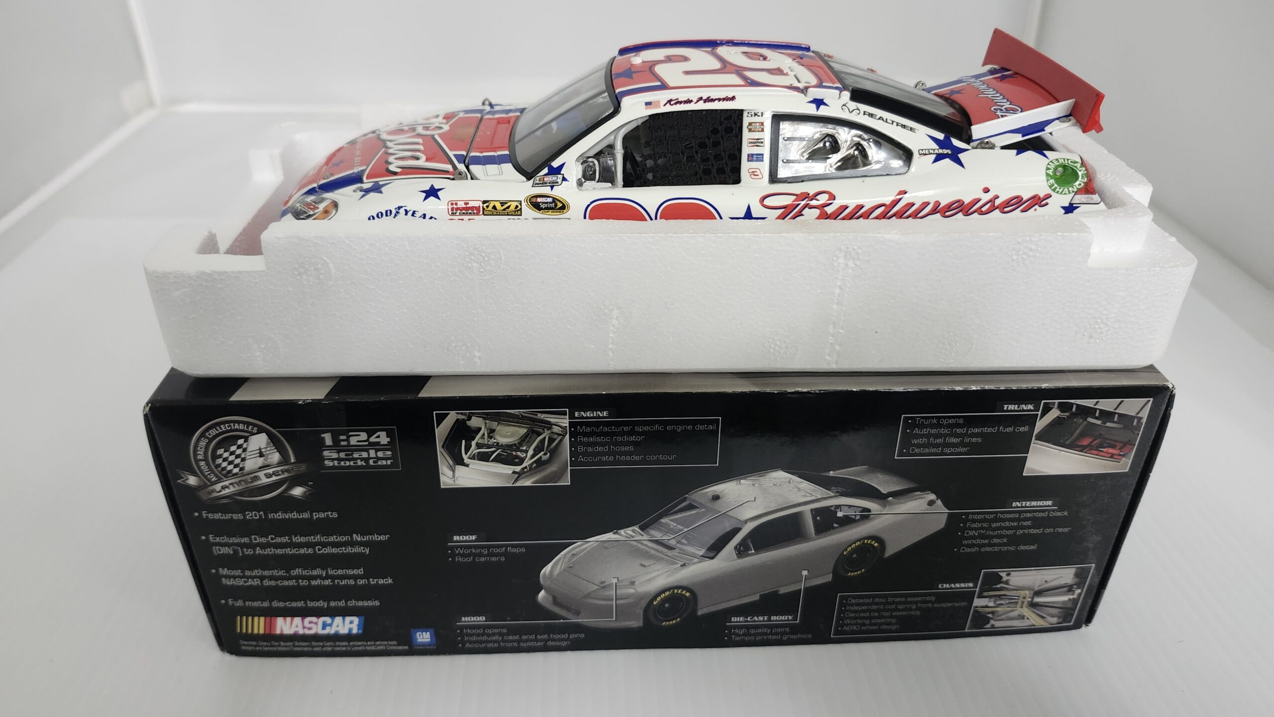 20008-2 2-20008-1 NASCAR #29 Kevin Harvick 4th of July Diecast 1:24 - Image 1