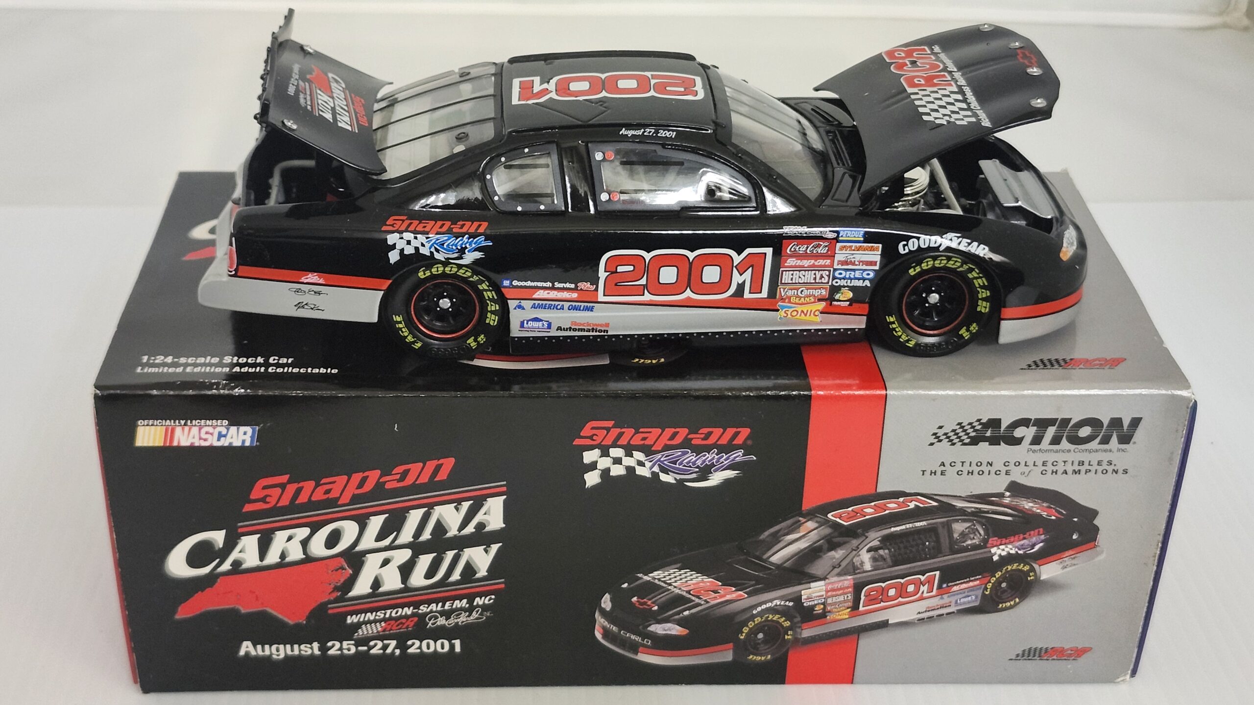 20009-2 2-20009-1 NASCAR Richard Childress Racing Carolina Run 1:24 - Image 1