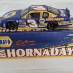 2-20012-3 NASCAR ##3 Ron Hornaday NAPA Diecast 1:24